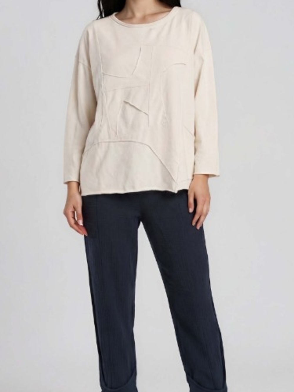 Relaxed Textutes Pants in Black Women